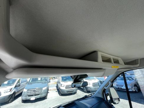 Used 2018 Ford Transit 250 138 image 19