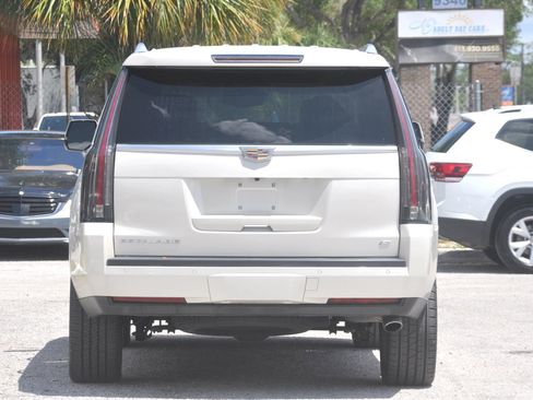 Used 2015 Cadillac Escalade Platinum RWD image 22