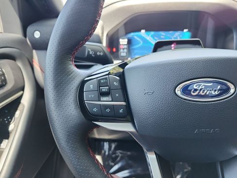 Used 2025 Ford Explorer ST-Line w/ Premium Package AWD/4WD image 27
