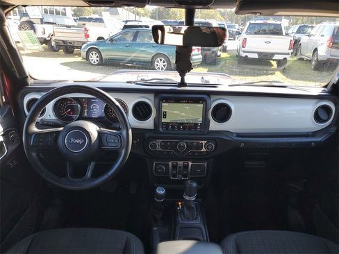 Used 2021 Jeep Wrangler Unlimited Islander image 26