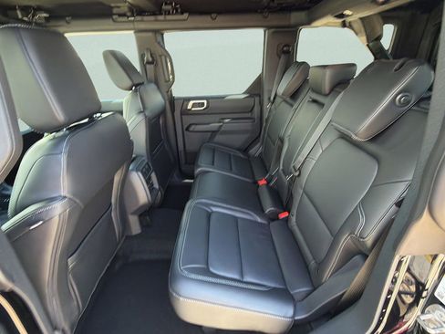 Used 2026 Ford Bronco Outer Banks AWD/4WD image 12
