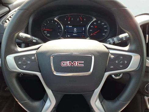 Used 2024 GMC Terrain SLE w/ Driver Convenience Package FWD image 14