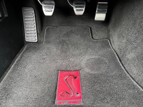 Used 2016 Ford Mustang Shelby GT350 w/ Technology Package image 12