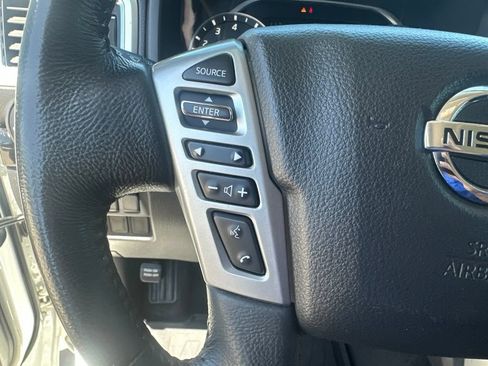 Used 2021 Nissan Titan SV w/ SV Convenience Package AWD/4WD image 13