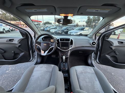 Used 2018 Chevrolet Sonic LS image 21