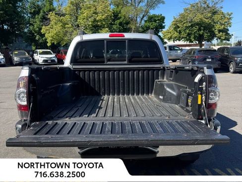 Used 2011 Toyota Tacoma 4x4 Double Cab w/ TRD Off-Road Pkg image 32