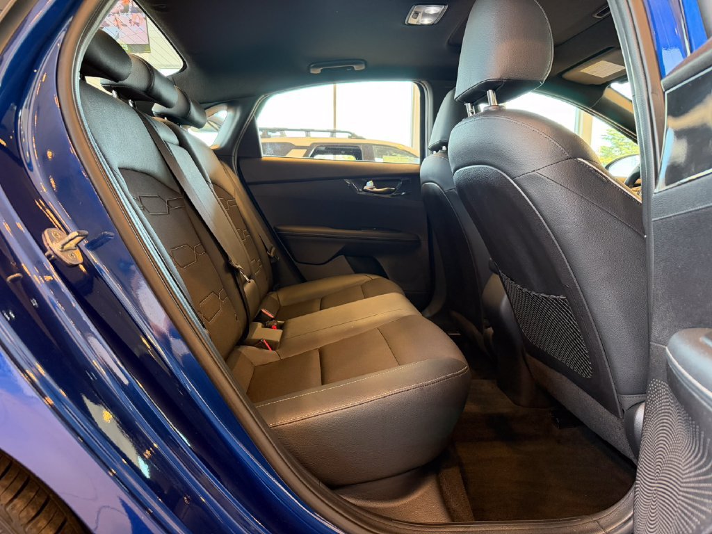 Used 2021 Kia Forte GT-Line w/ GT-Line Premium Package FWD image 19