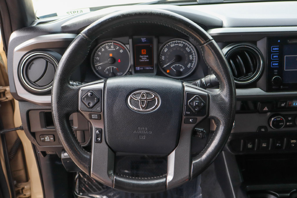 Used 2016 Toyota Tacoma TRD Sport RWD image 25