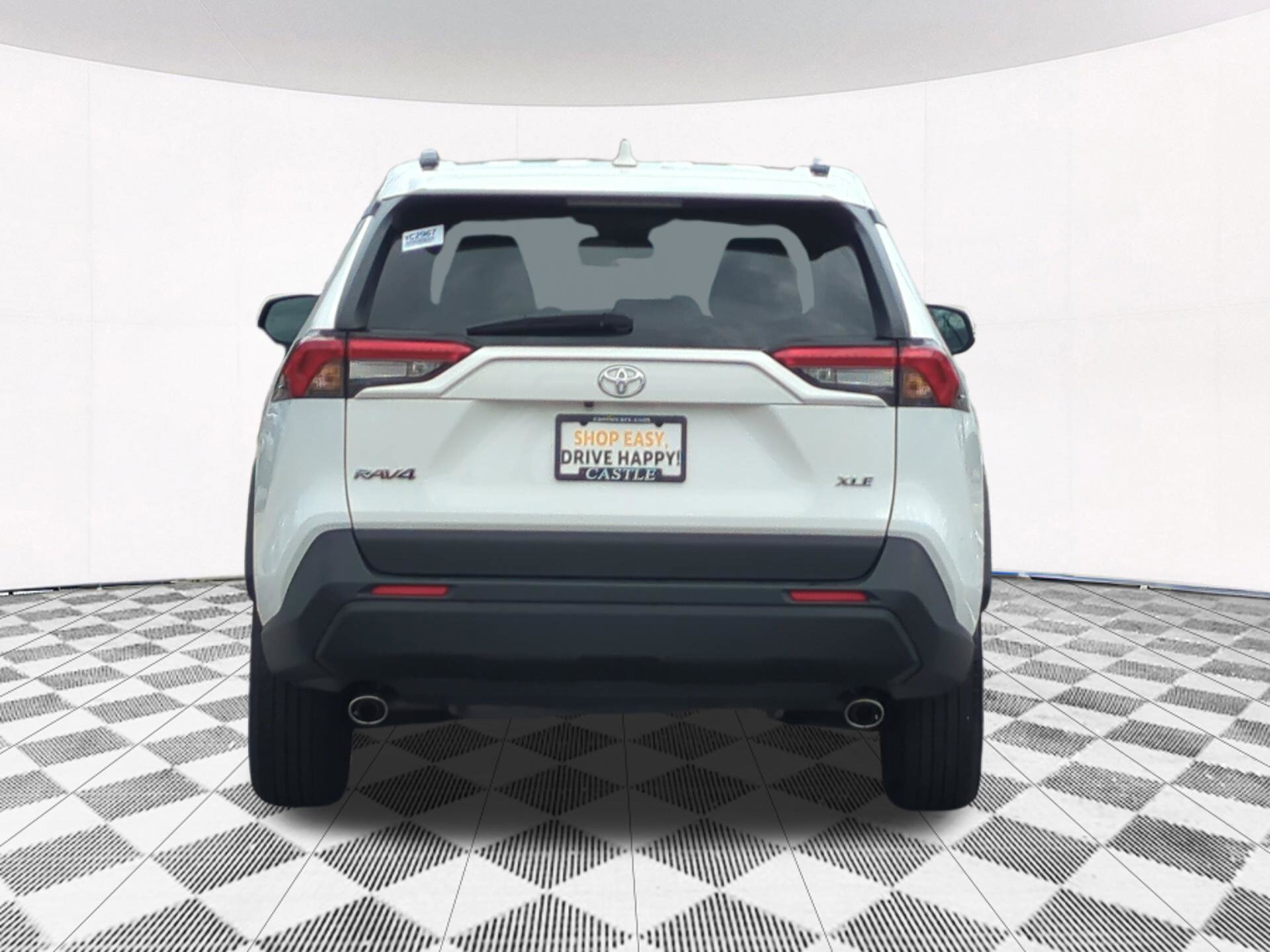 Used 2025 Toyota RAV4 XLE FWD image 5