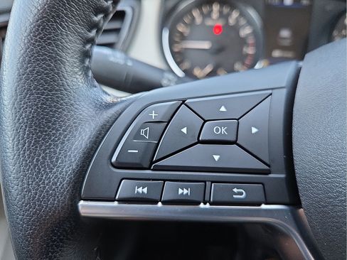 Used 2022 Nissan Rogue Sport SL image 19