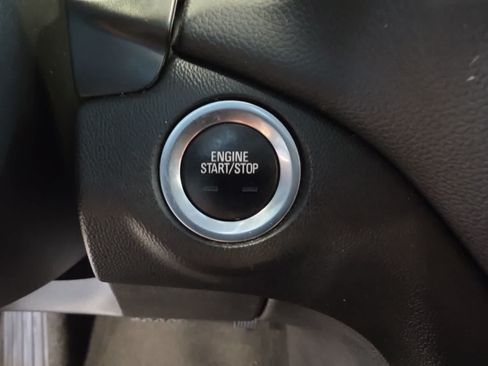 Used 2022 Chevrolet Equinox LT FWD image 26