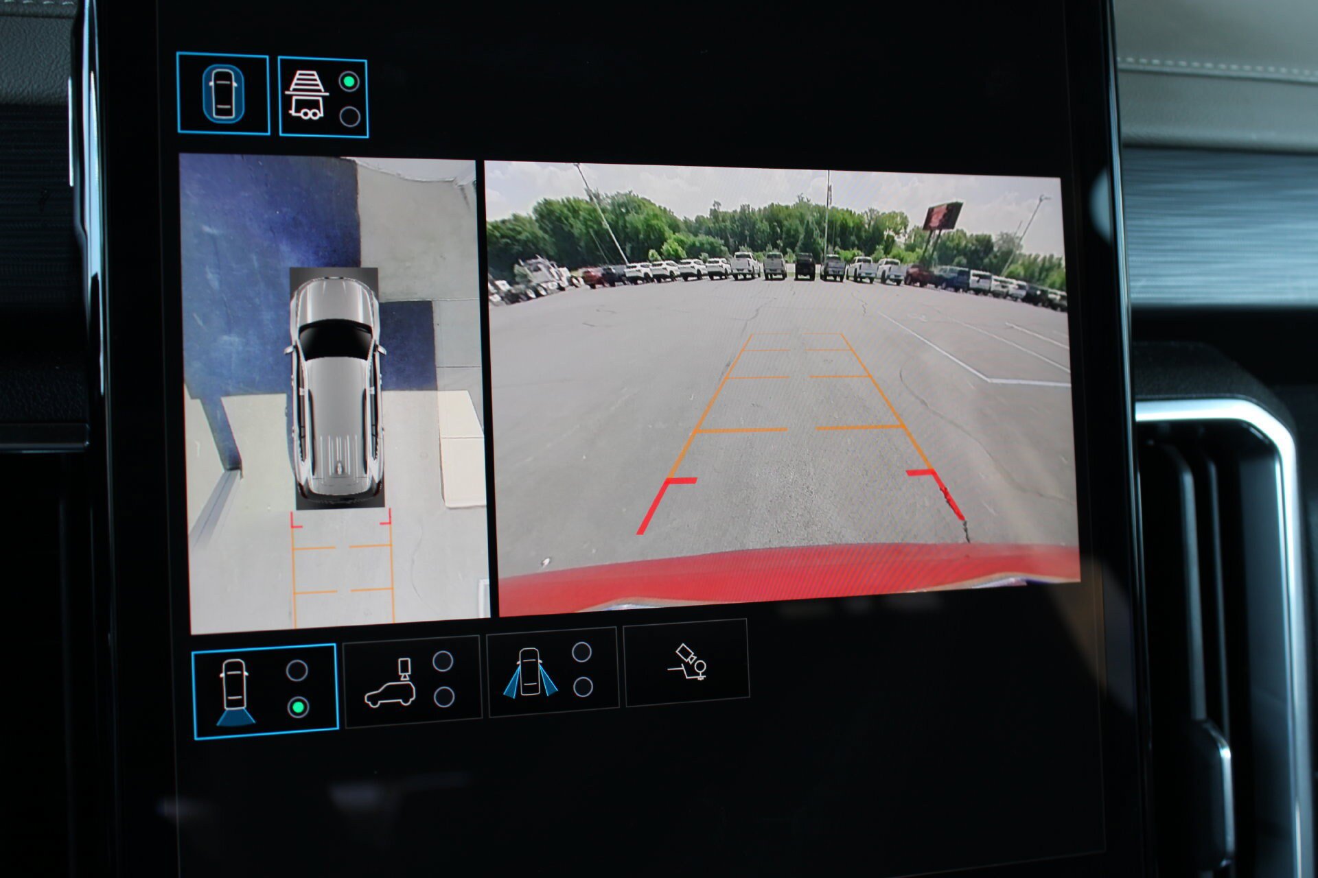 Used 2026 GMC Acadia Elevation w/ Elevation Premium Package FWD image 35