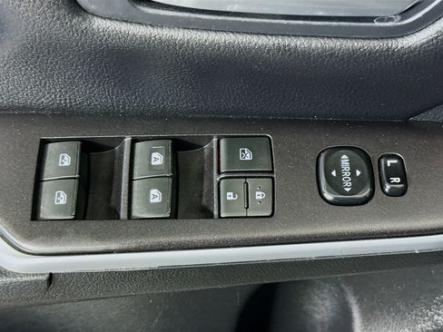 Used 2017 Toyota Camry SE image 23