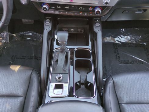 Used 2025 Kia Telluride S FWD image 19