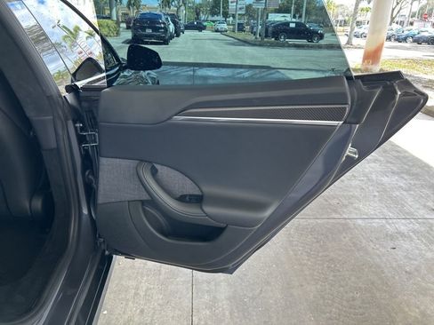 Used 2022 Tesla Model S Plaid image 34