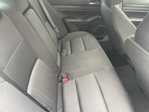 Used 2022 Nissan Altima 2.5 S FWD image 13