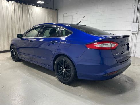 Used 2016 Ford Fusion SE FWD image 5