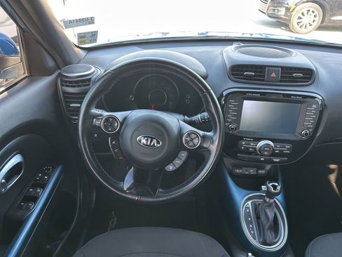 Used 2015 Kia Soul + w/ Audio Package FWD image 11