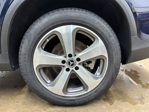 Used 2019 Mercedes-Benz GLC 300 GLC 300 image 32