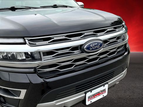 Used 2022 Ford Expedition Platinum AWD/4WD image 32