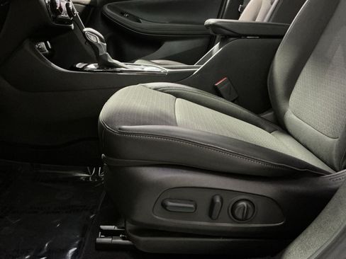 Used 2023 Buick Encore GX Preferred w/ Cold Weather Comfort Package AWD/4WD image 15
