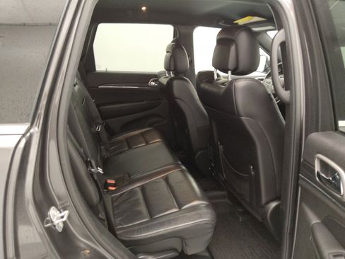 Used 2019 Jeep Grand Cherokee Limited RWD image 19