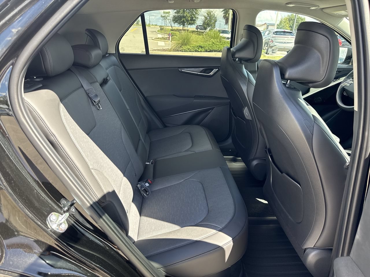 New 2026 Kia Niro FWD image 28