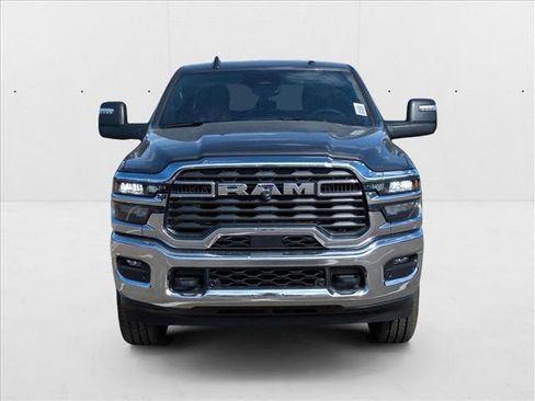 New 2025 RAM 2500 Big Horn AWD/4WD image 6