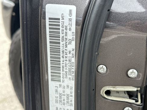 Used 2020 RAM 3500 Laramie image 35