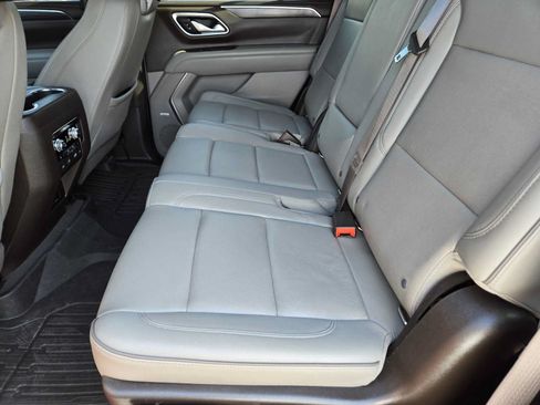 Used 2021 GMC Yukon SLT w/ Rear Media and Nav Package RWD image 30
