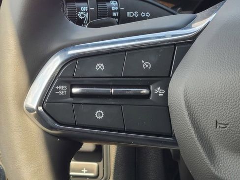 New 2025 Chevrolet Suburban High Country image 28