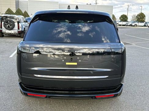 New 2025 Land Rover Range Rover SE AWD/4WD image 5