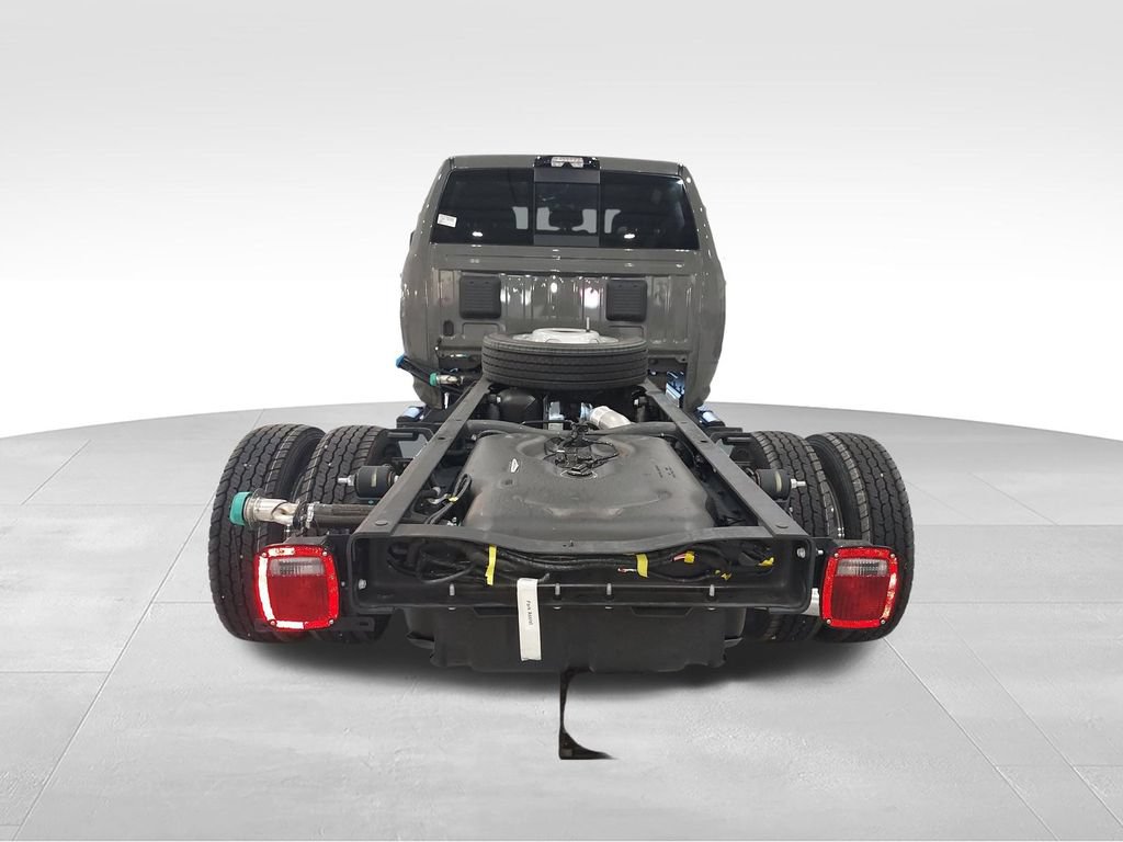 New 2026 RAM 5500 Tradesman AWD/4WD image 21
