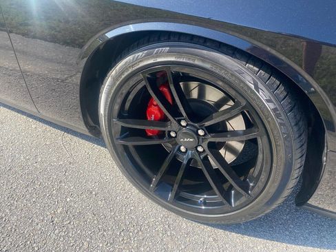 Used 2009 Dodge Challenger SRT8 w/ SRT Option Group II image 8