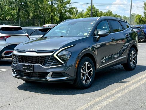 Used 2023 Kia Sportage EX AWD/4WD image 3