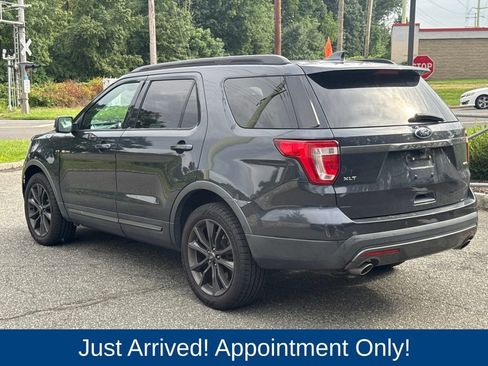Used 2017 Ford Explorer XLT w/ Equipment Group 202A AWD/4WD image 5