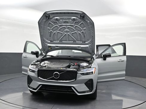 New 2026 Volvo XC60 B5 Plus w/ Protection Package Premier AWD/4WD image 34
