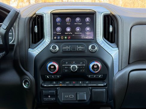 Used 2020 GMC Sierra 1500 SLT w/ SLT Premium Package image 34