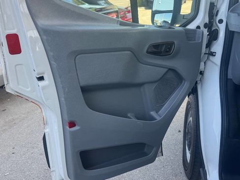 Used 2018 Ford Transit 250 138 RWD image 22