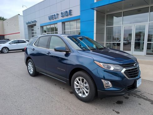 Used 2019 Chevrolet Equinox LT image 2