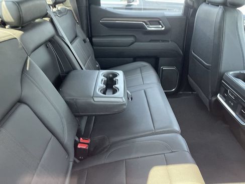 Used 2024 Chevrolet Silverado 1500 High Country AWD/4WD image 9
