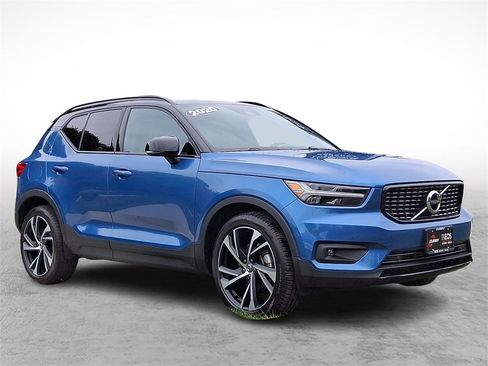 Used 2020 Volvo XC40 T5 R-Design w/ Protection Package Premier image 3