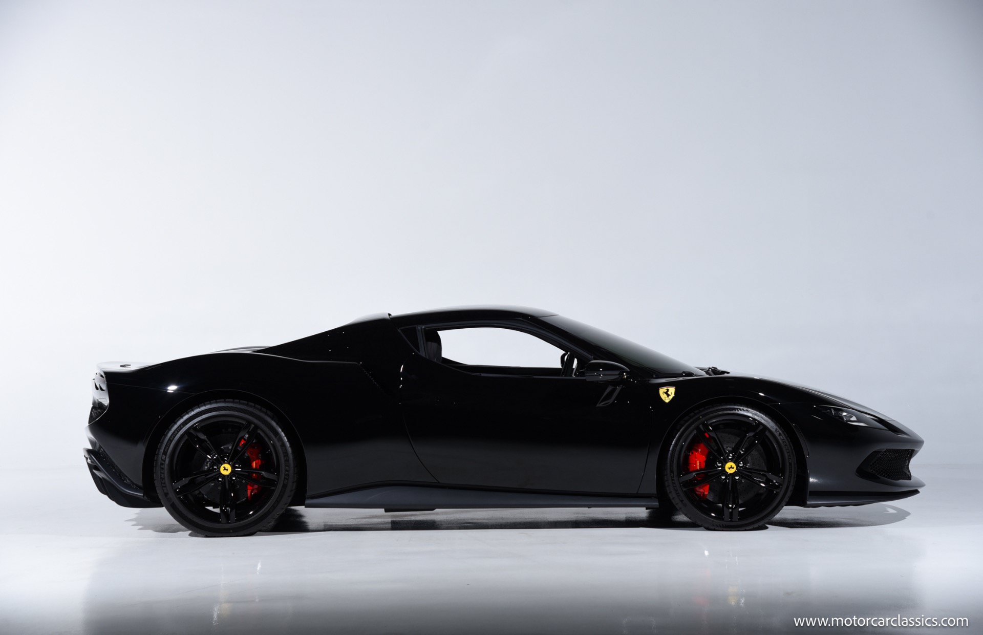 Used 2023 Ferrari 296 GTB RWD image 9