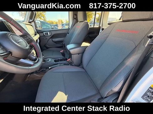 Used 2024 Jeep Wrangler Rubicon w/ Technology Group image 13