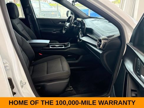 Used 2025 Chevrolet Equinox LT AWD/4WD image 16