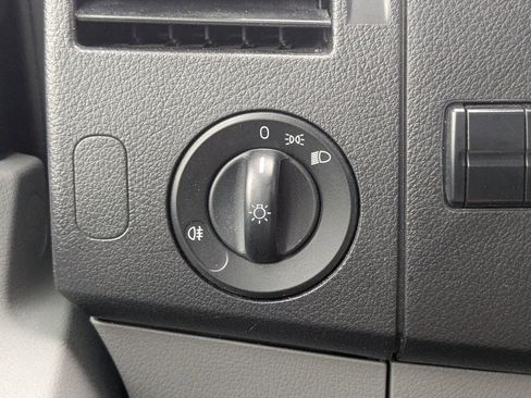 Used 2016 Mercedes-Benz Sprinter 2500 image 26