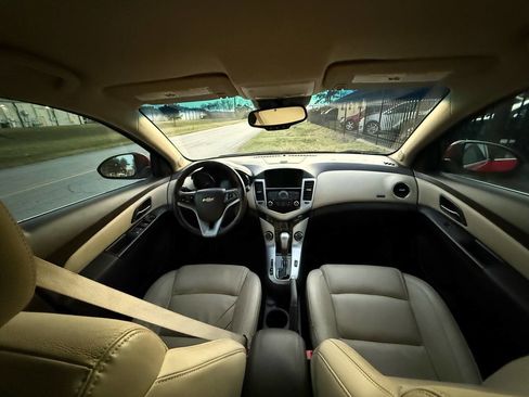 Used 2014 Chevrolet Cruze Diesel image 25