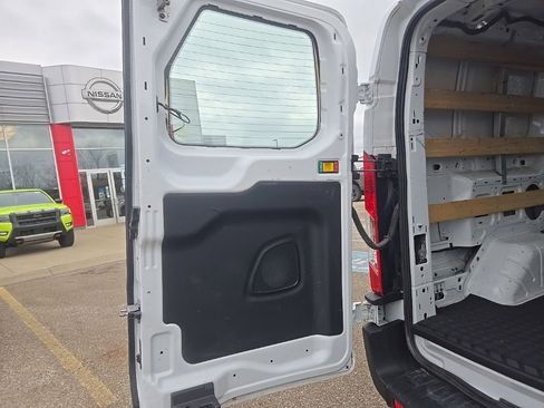 Used 2023 Ford Transit 250 Low Roof AWD w/ Exterior Upgrade Package image 28