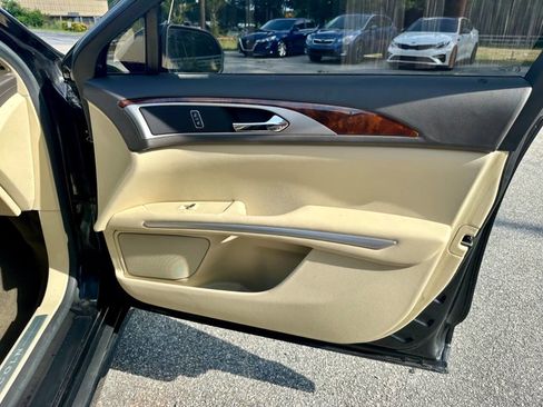 Used 2014 Lincoln MKZ w/ Equipment Group 102A Reserve image 17