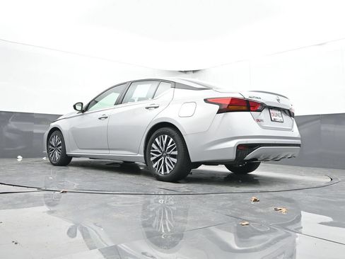 Used 2024 Nissan Altima 2.5 SV FWD image 42